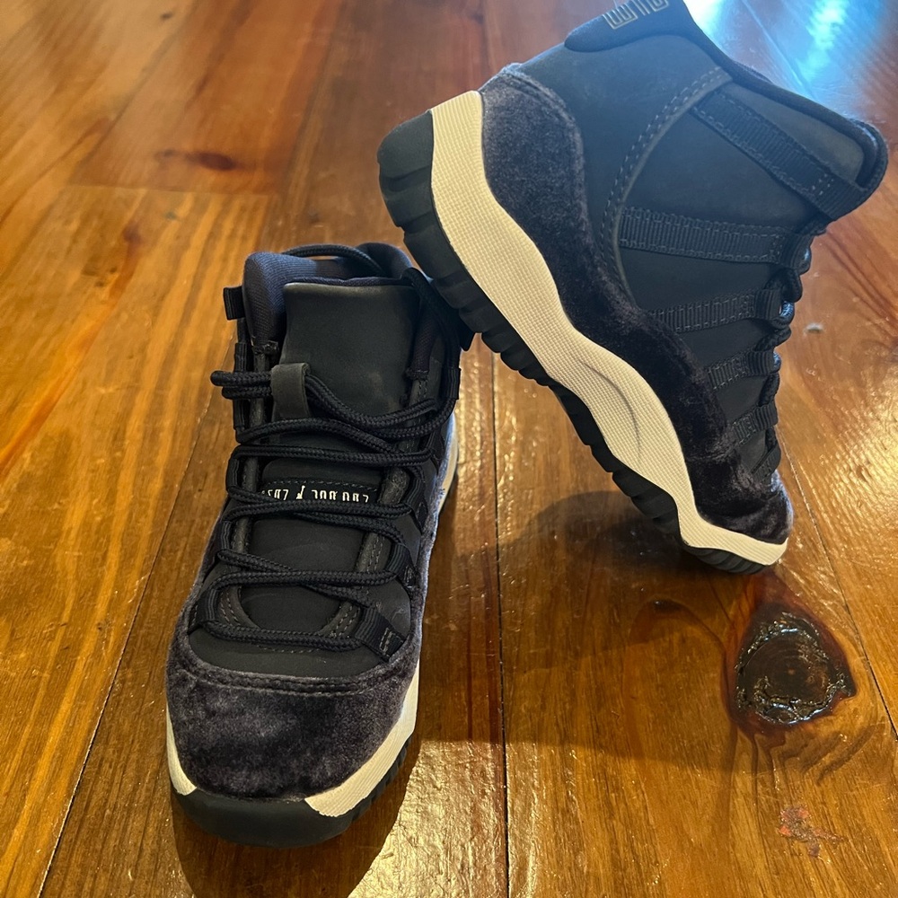 Kids Black Sneakers